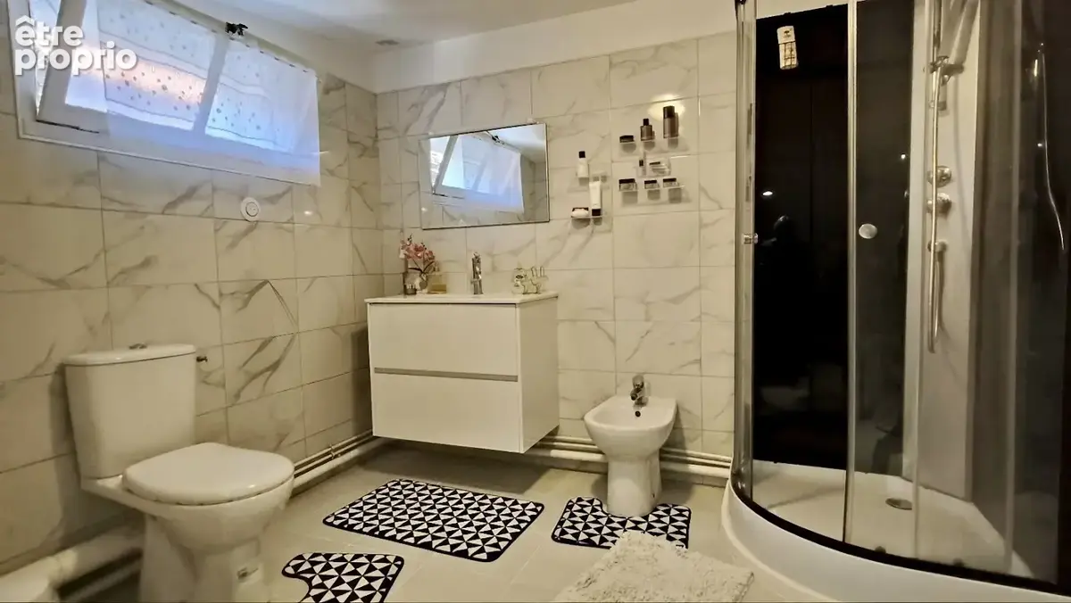Vente aux enchères interactives   maison   jardin   grand garage - photo 16