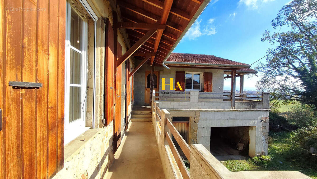 Maison à SAINT-BARDOUX