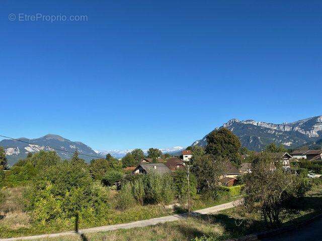 Appartement à LA ROCHE-SUR-FORON