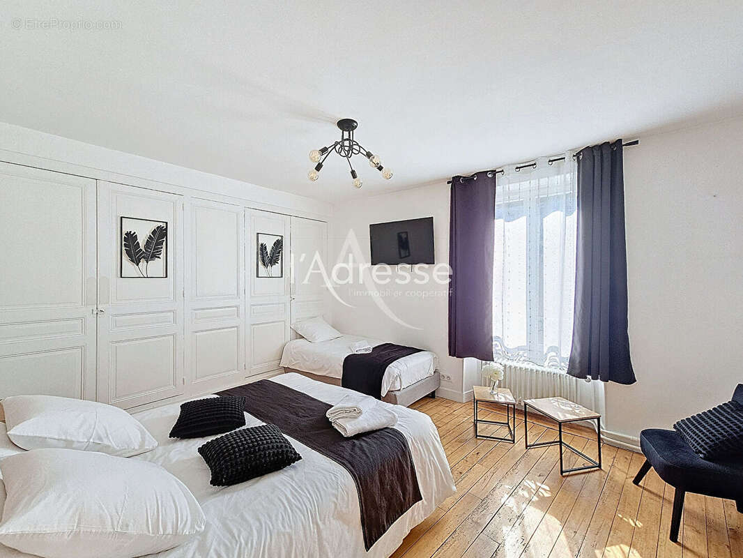 Maison à COUILLY-PONT-AUX-DAMES