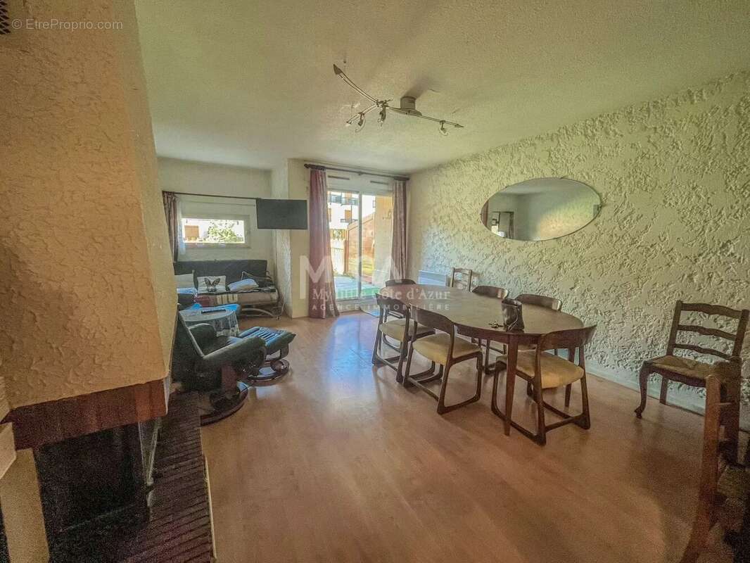 Appartement à SAINT-ETIENNE-DE-TINEE