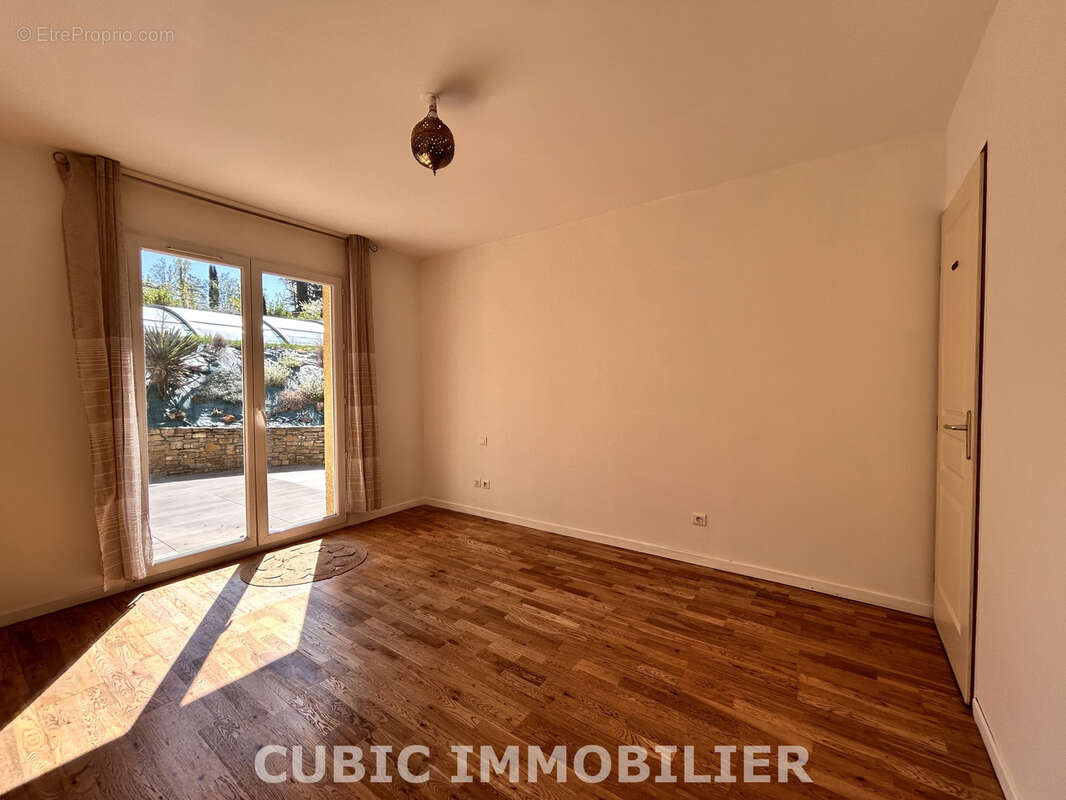 Maison à LACHASSAGNE