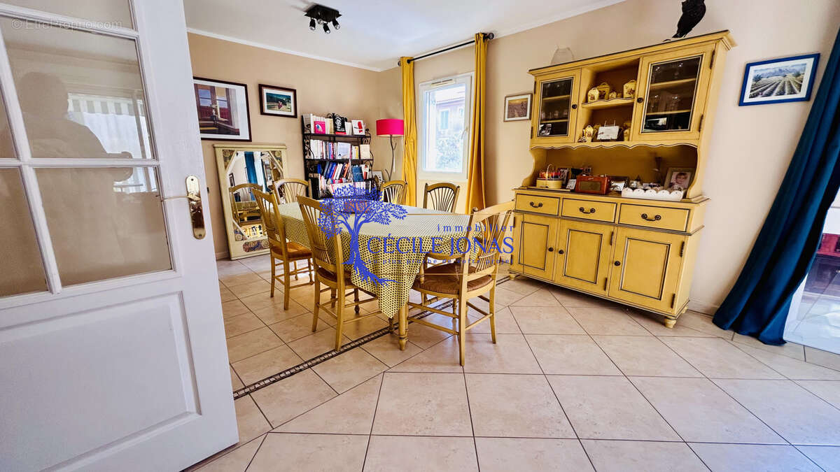 Appartement à CARQUEIRANNE