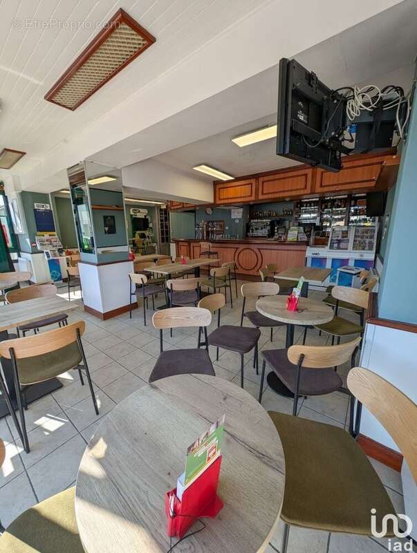 Photo 5 - Commerce à LA SUZE-SUR-SARTHE