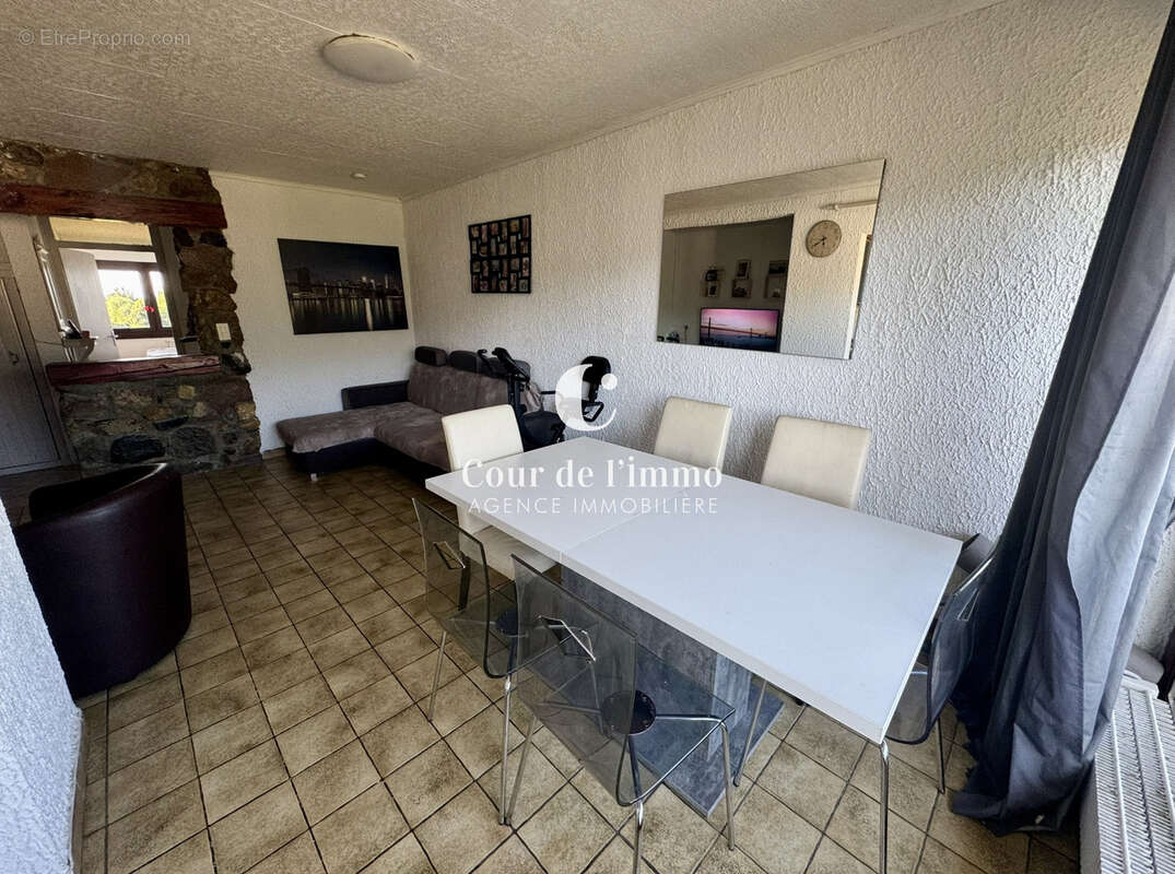 Appartement à LA ROCHE-SUR-FORON