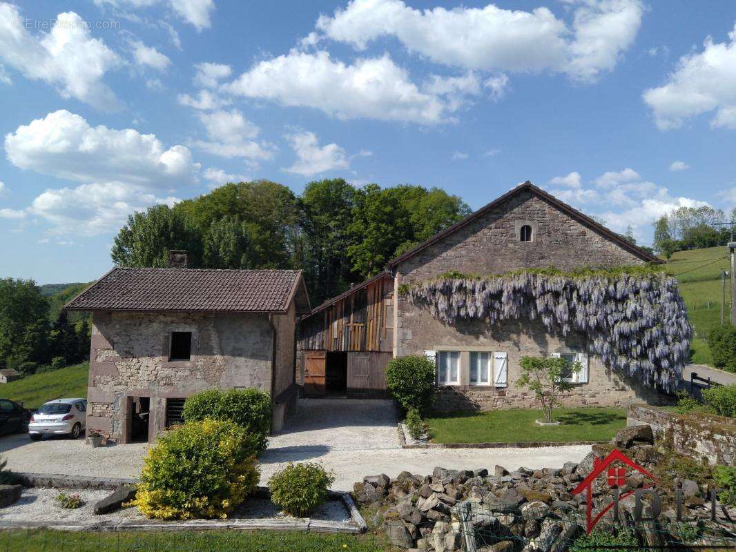 Maison à FOUGEROLLES