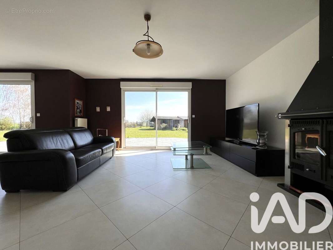 Photo 8 - Maison à GONDECOURT