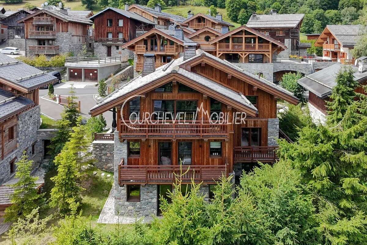 Maison à LES ALLUES