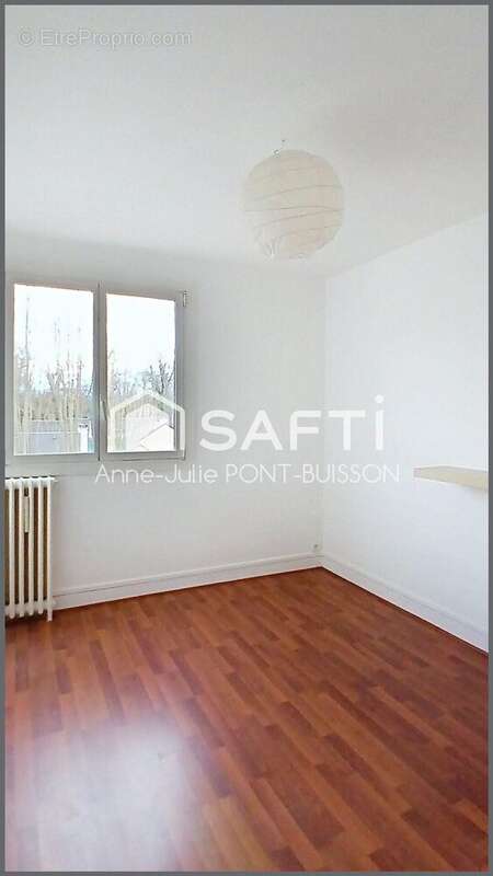 Photo 5 - Appartement à LA CELLE-SAINT-CLOUD