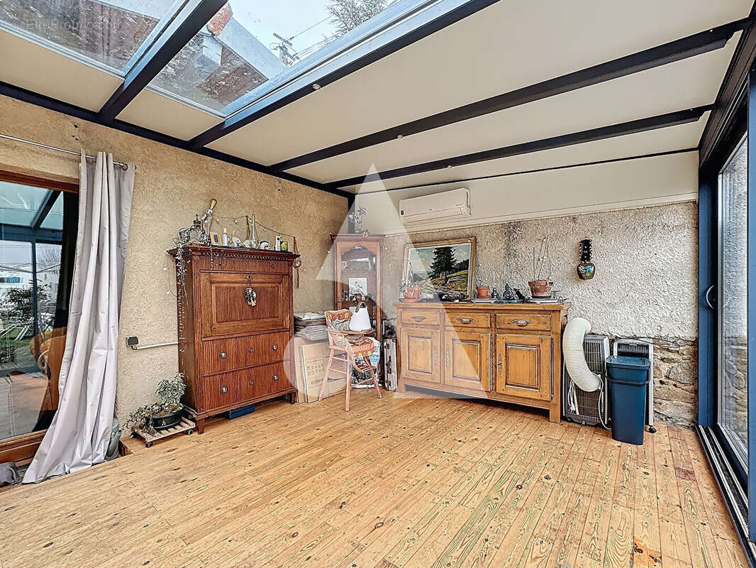 Maison à PANISSIERES