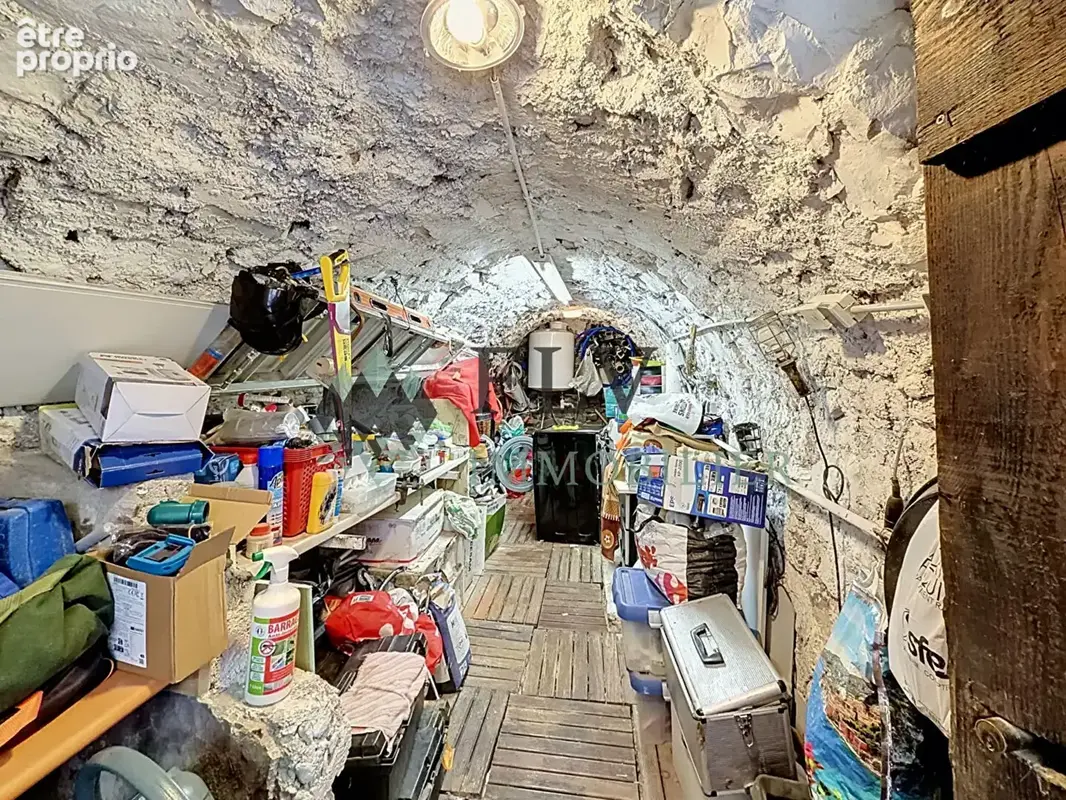 À vendre Appartement avec dépendances atypiques - photo 11