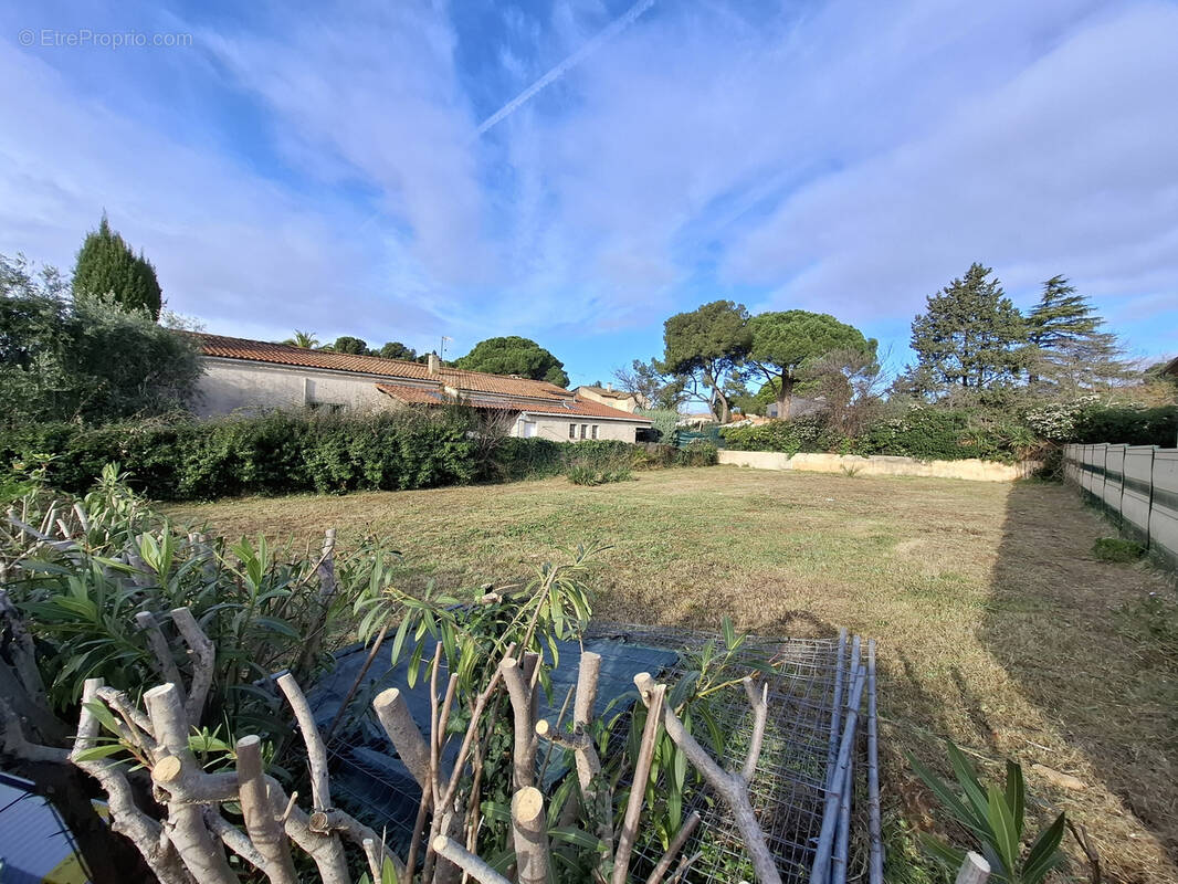 Maison à SAINT-CYR-SUR-MER