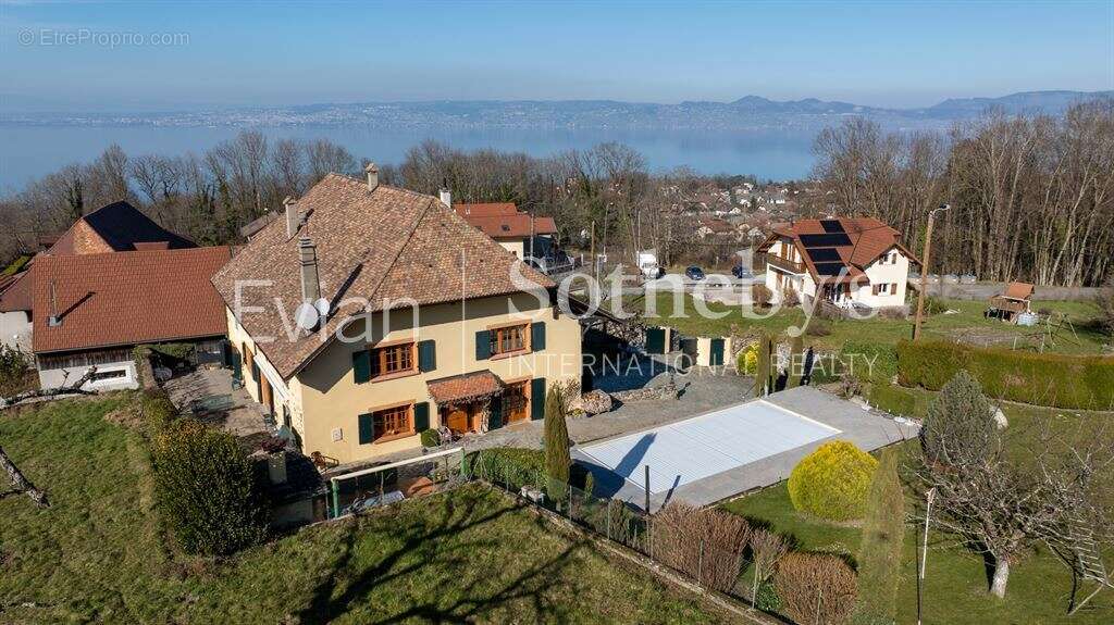 Maison à MAXILLY-SUR-LEMAN