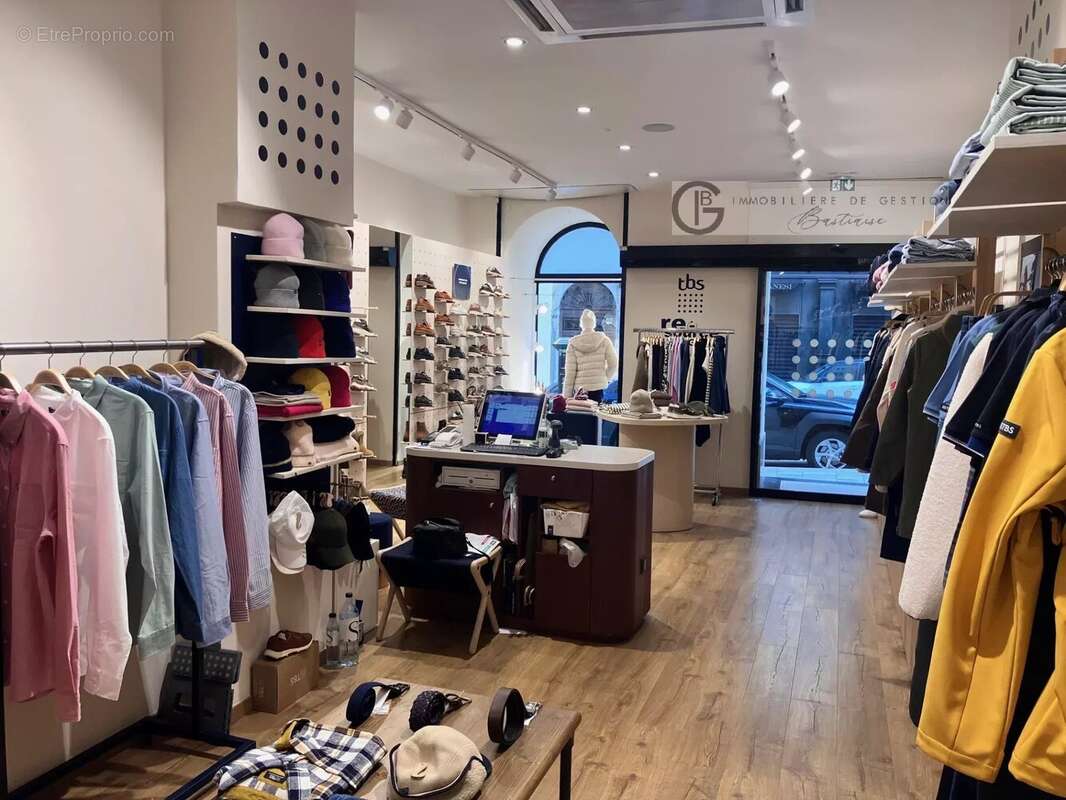 Commerce à SAN-MARTINO-DI-LOTA