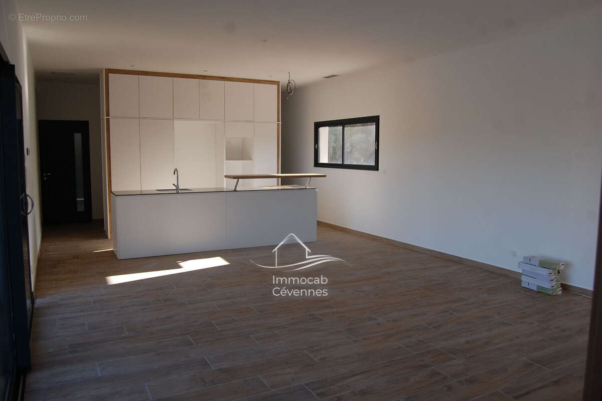 Maison à ALLEGRE-LES-FUMADES