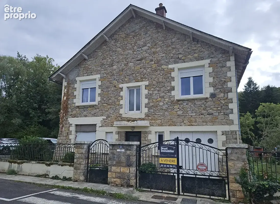 MAISON - garage - JARDIN coeur de ville - photo 1