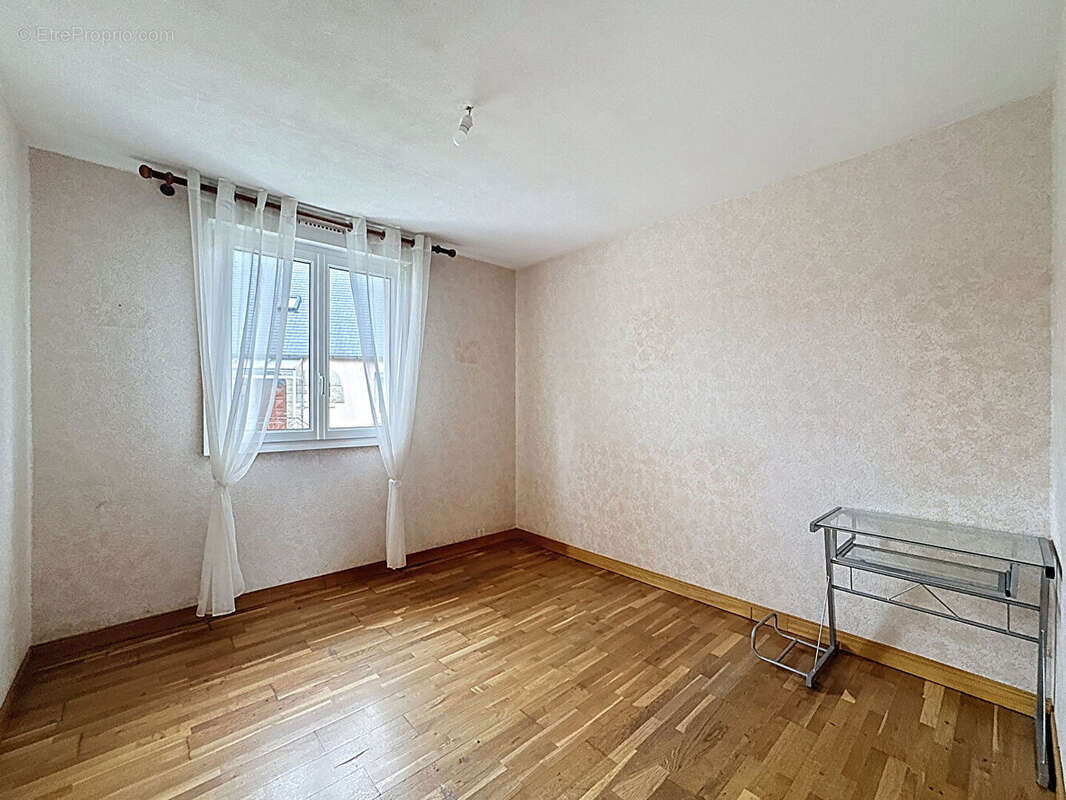 Maison à LE RELECQ-KERHUON