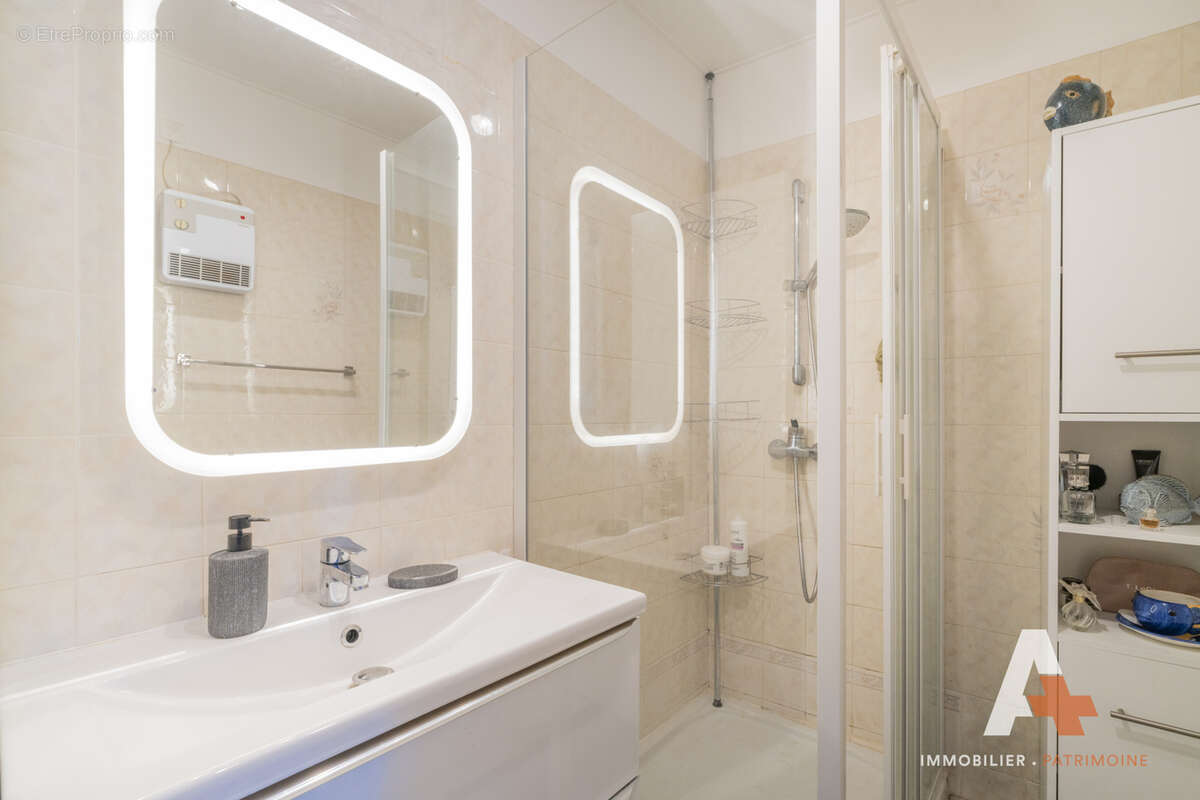 Appartement à MARSEILLE-7E
