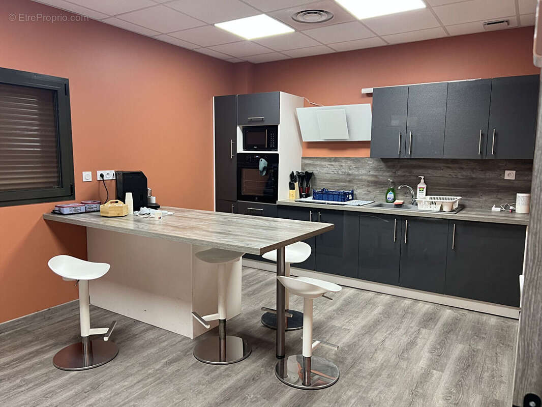 Commerce à ROUSSILLON