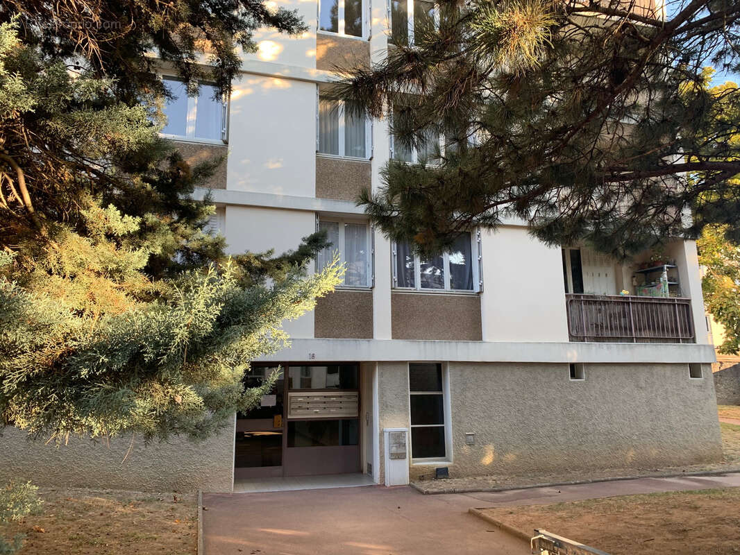 Appartement à BRON