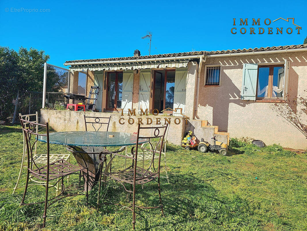 Maison à FORCALQUEIRET