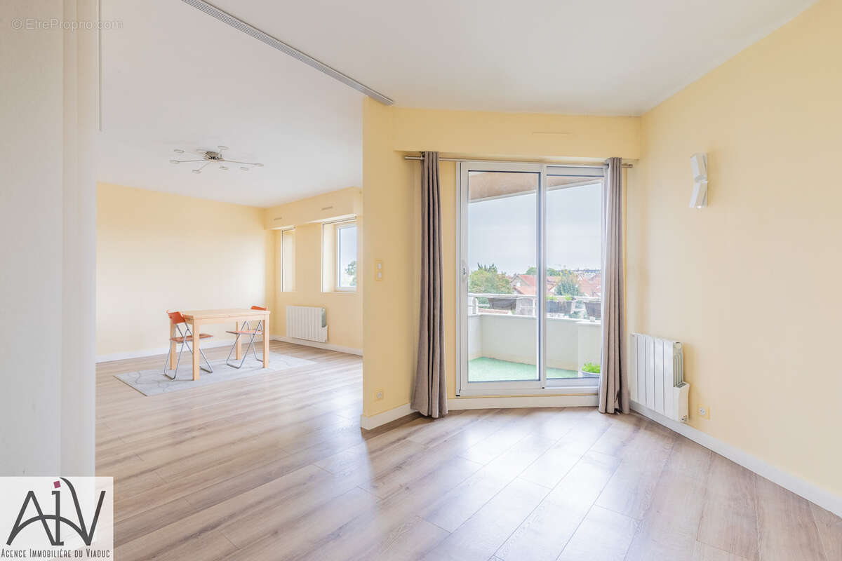 Appartement à SAVIGNY-SUR-ORGE