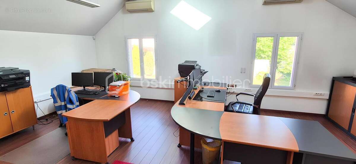 Commerce à BALLAINVILLIERS