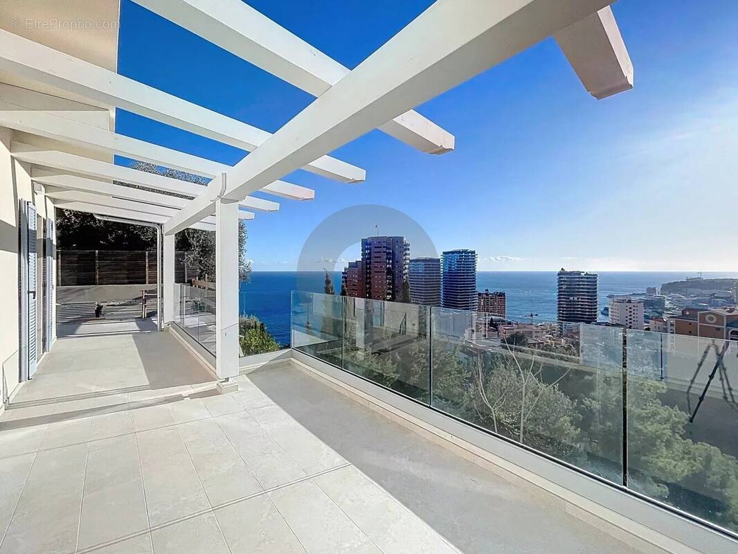 Appartement à ROQUEBRUNE-CAP-MARTIN