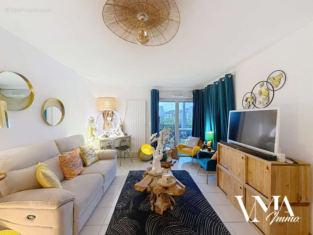 Appartement à LENTILLY