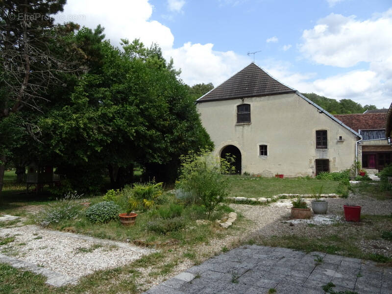 Maison à BAR-SUR-SEINE