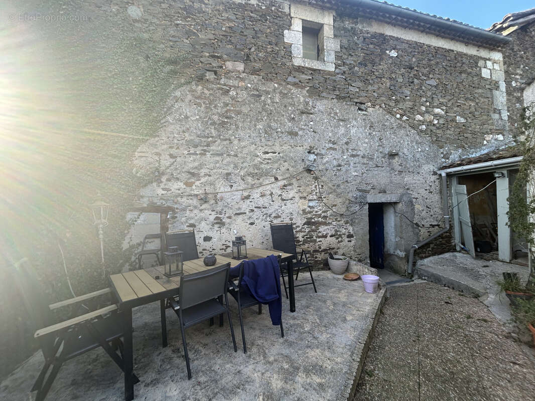 Maison à MONTEMBOEUF