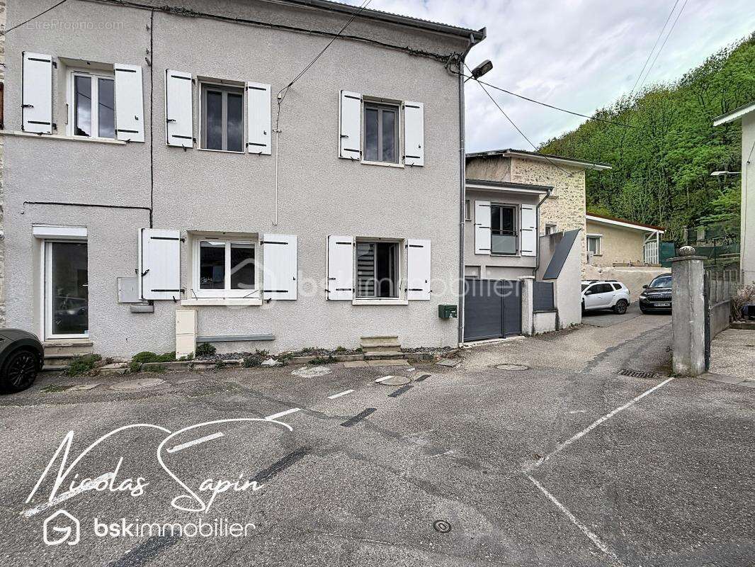 Maison à VARCES-ALLIERES-ET-RISSET