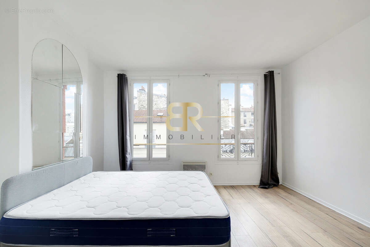 Appartement à PARIS-14E