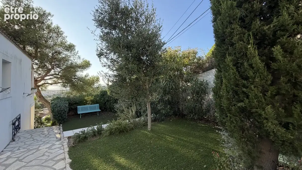 Villa d'architecte proche de 300 m2 vue mer piscine sur le Mont Saint-Clair à Sète - photo 4