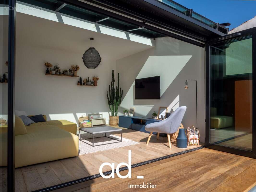Maison 147 m² à La Rochelle  - photo 8