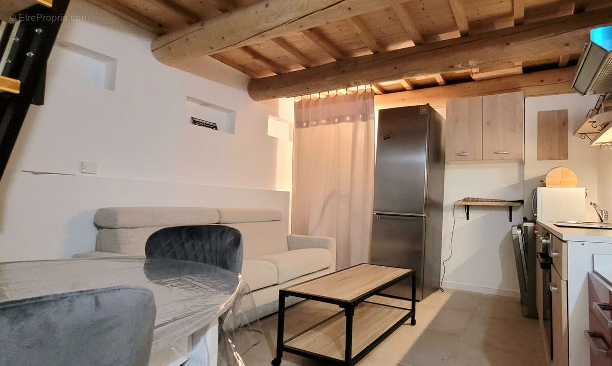 Maison à SAINT-QUENTIN-LA-POTERIE