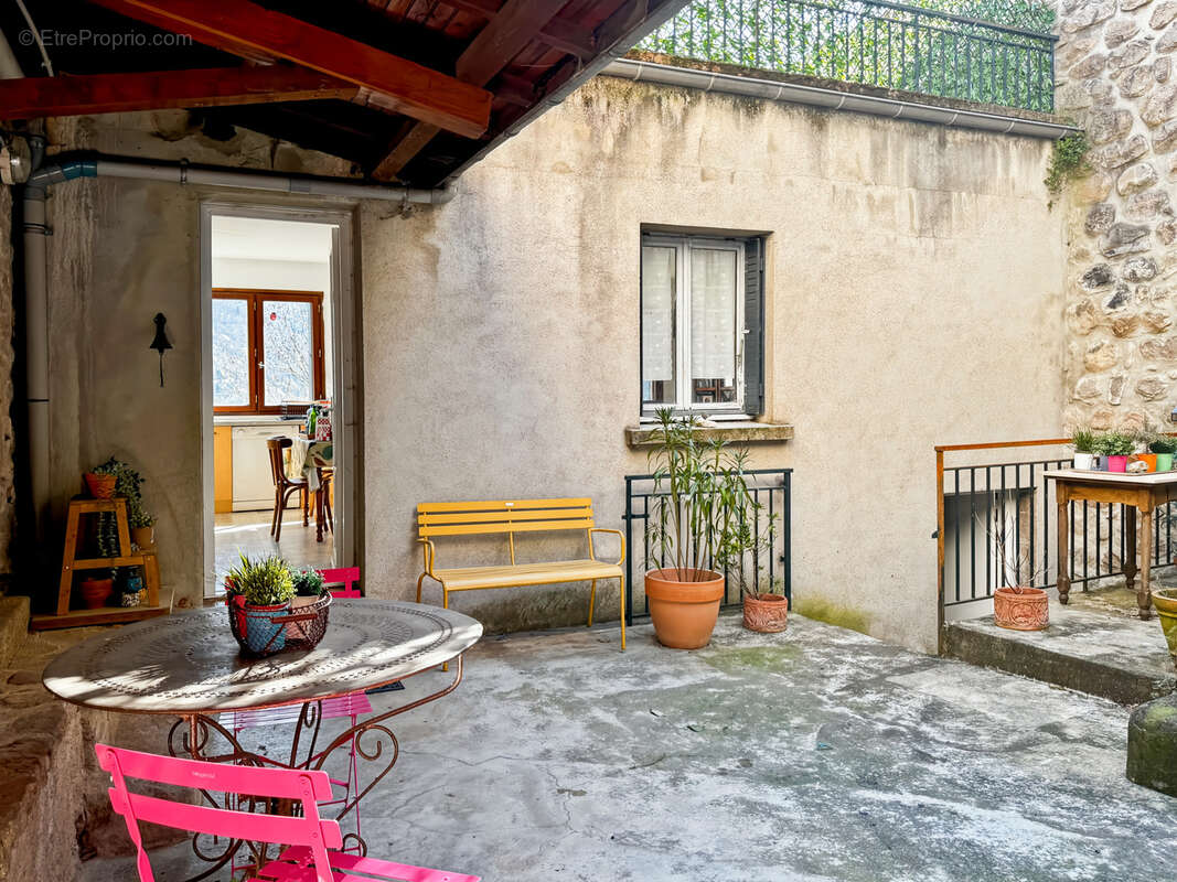 Maison à ANTRAIGUES-SUR-VOLANE