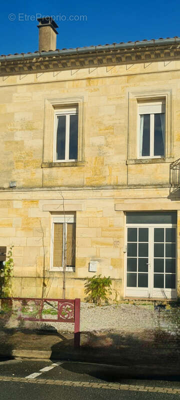 Maison à POMEROL