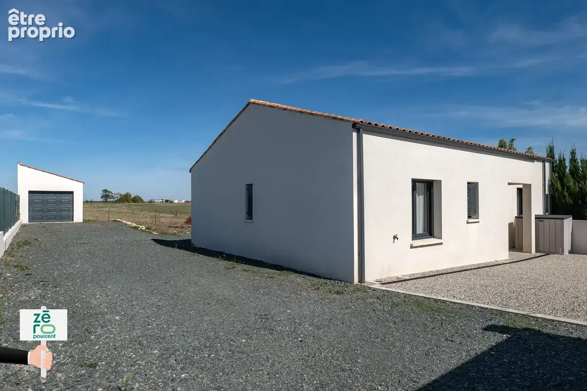 Maison récente de plain-pied à Chaillé-les-Marais   4 chambres, suite parentale, garage-atelier et terrain con - photo 19