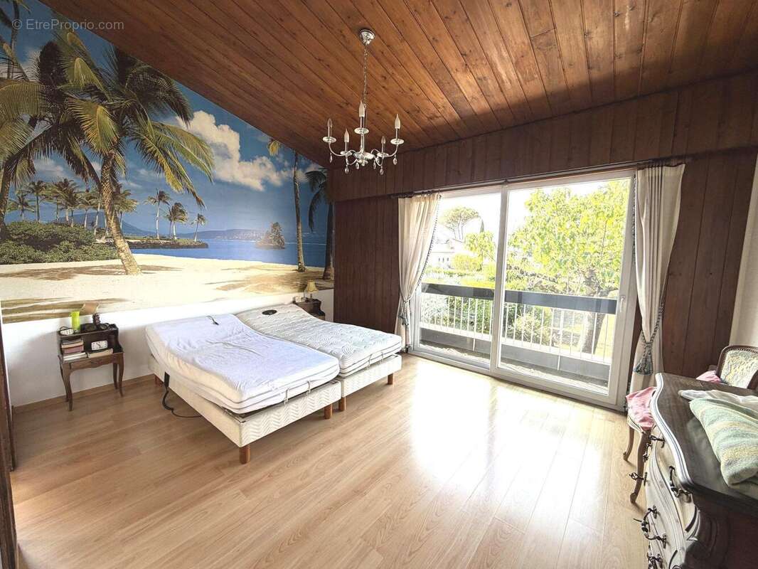 SUITE ETAGE