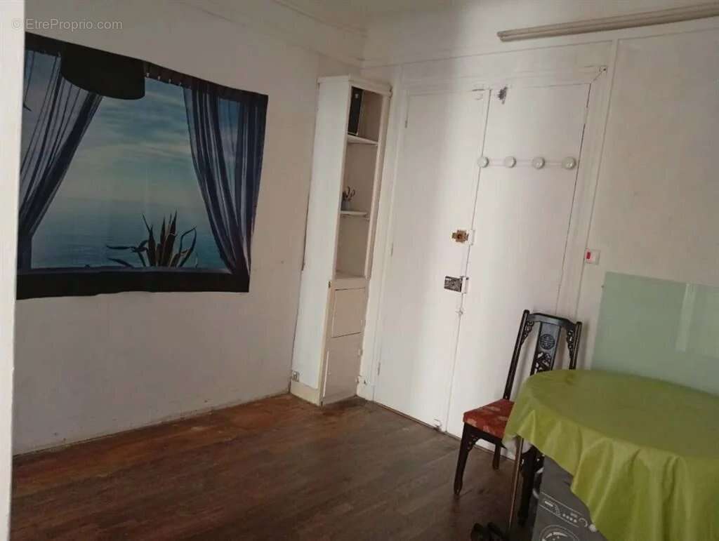 Appartement à PARIS-10E
