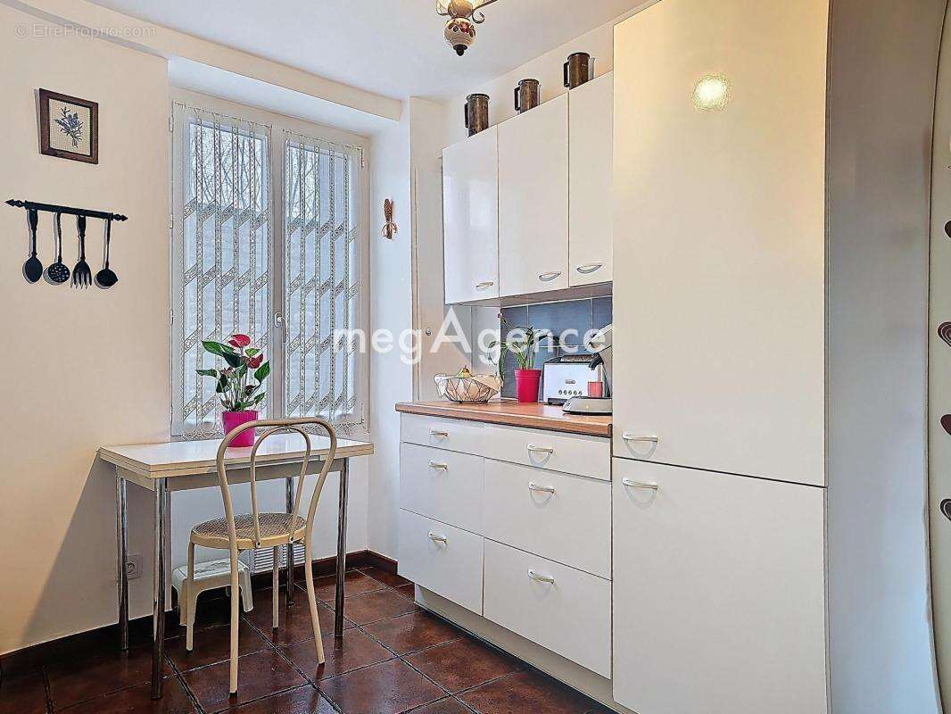 Maison à BOUAFLE