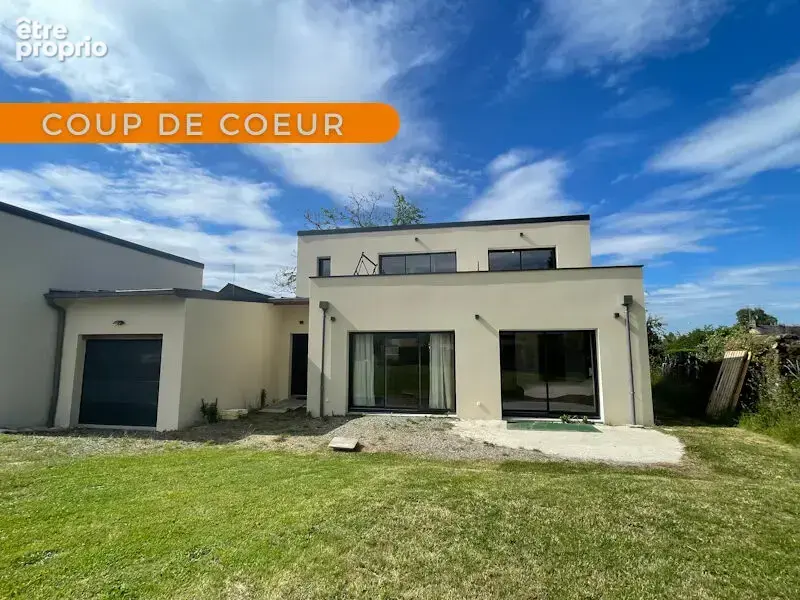 Photo Maison à Guipel au prix de 323 950€