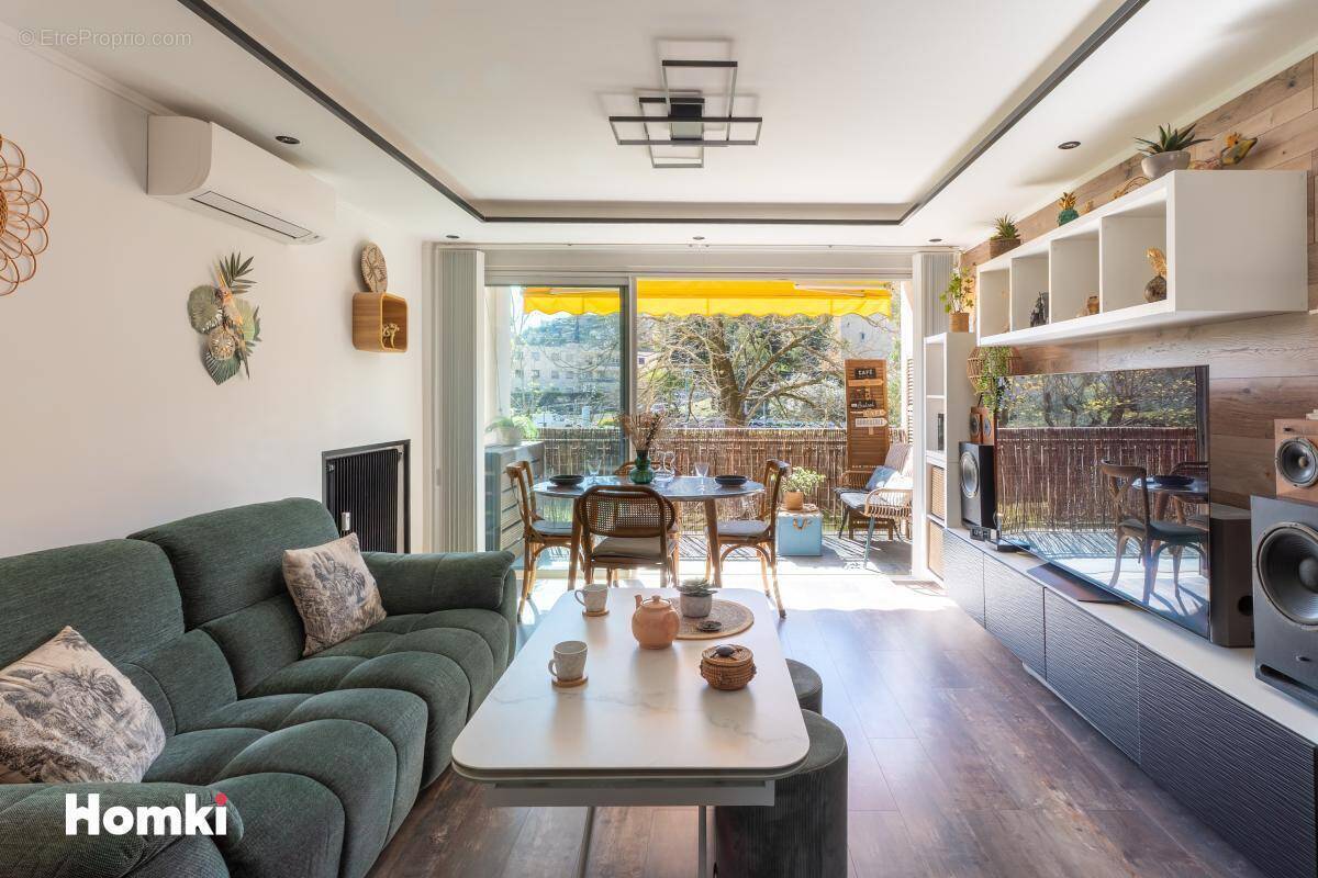 Appartement à MANDELIEU-LA-NAPOULE