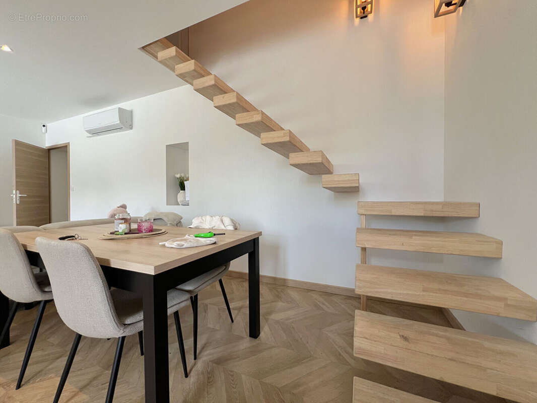 Maison à MONTALIEU-VERCIEU