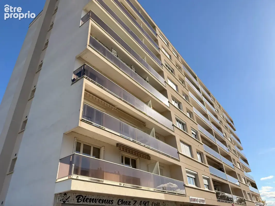 Appartement à SAINT-JEAN-DE-BRAYE