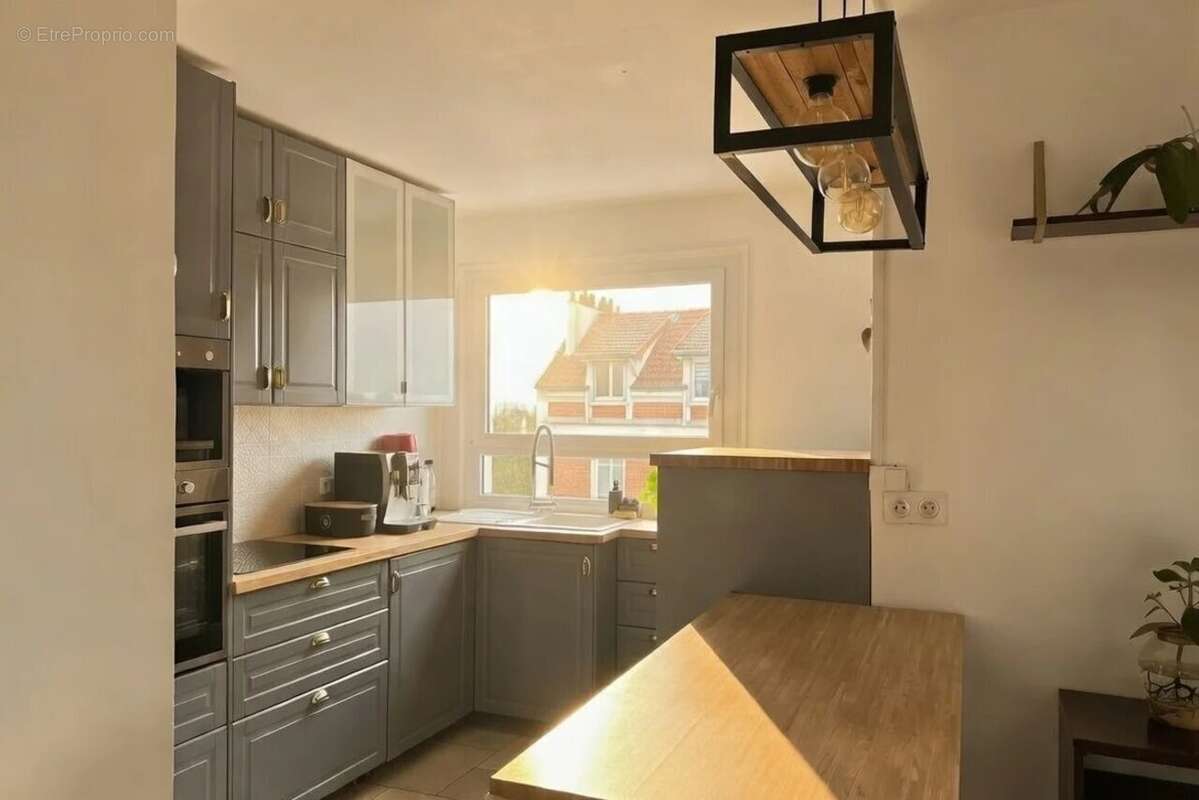 Appartement à SAINT-MAUR-DES-FOSSES