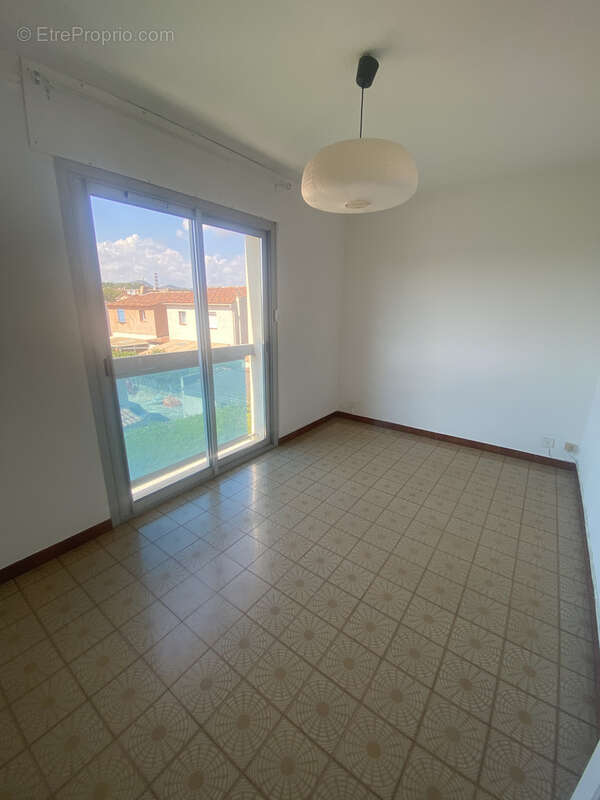 Appartement à SIX-FOURS-LES-PLAGES