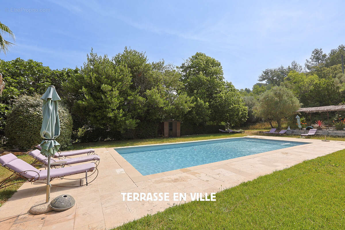 Appartement à EVENOS