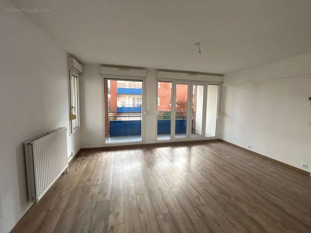 Appartement à MONTIGNY-LE-BRETONNEUX